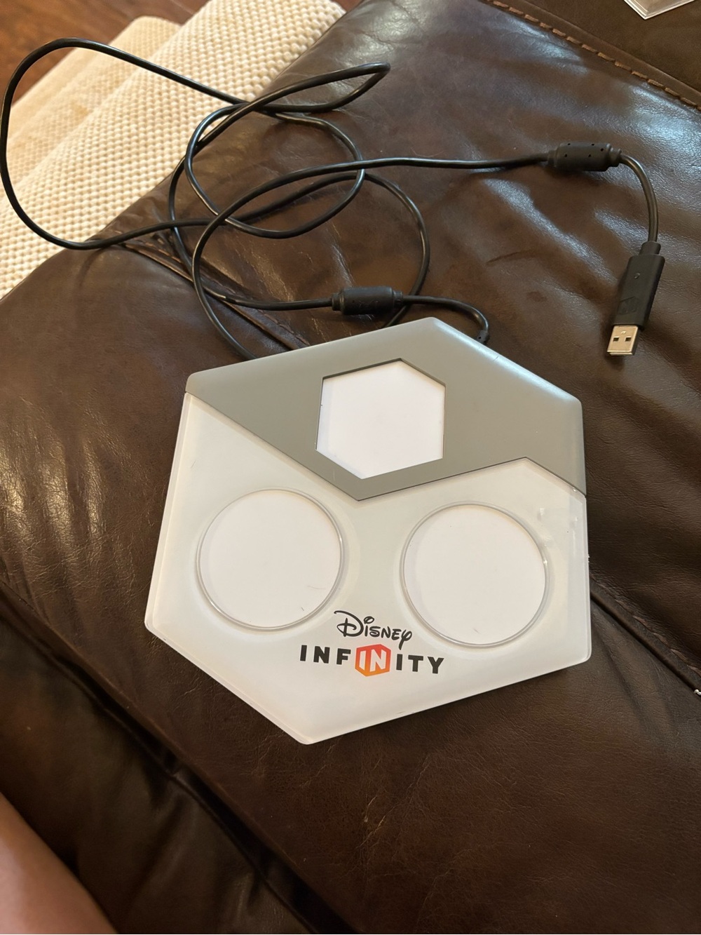 Disney Infinity Hex Game Base in White and Gray with USB Cable